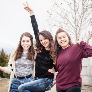 Meet your Posher, Varonika